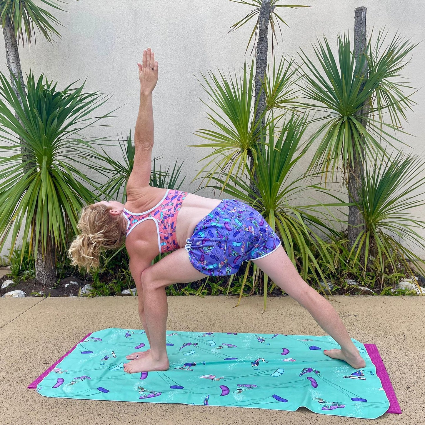 Ladies Sports Bra Kitesurfer Girl Freestyle Jumping - Orange